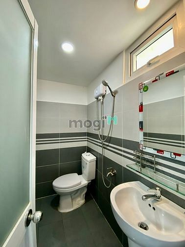 Hình ảnh CH studio 1pn nội thất đầy đủ-có thang máy
