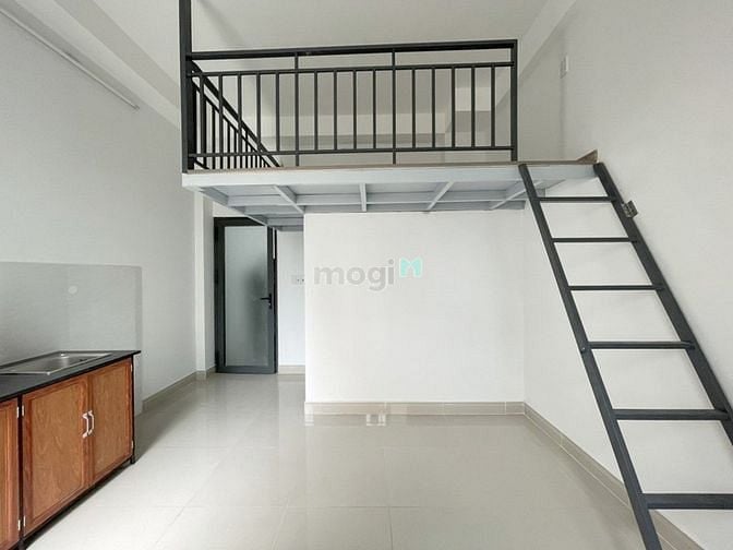 Hình ảnh Phòng Ban Công Giếng Trời Tân Phú