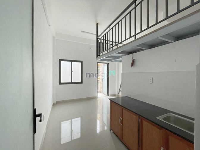 Hình ảnh Phòng Ban Công Giếng Trời Tân Phú