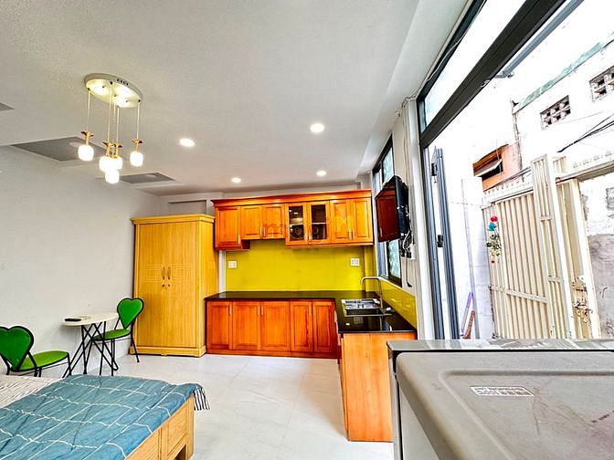 Hình ảnh Trống 1 phòng tầng trệt full nội thất đường Cách Mạng Tháng 8 Tân Bình