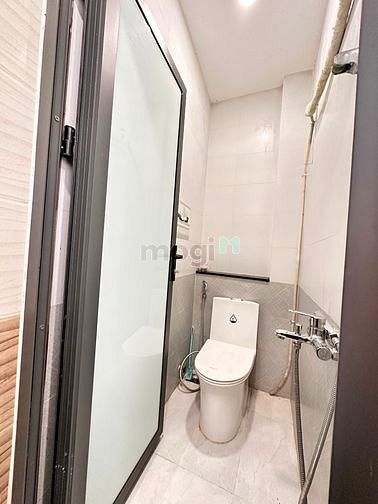 Hình ảnh Trống 1 phòng tầng trệt full nội thất đường Cách Mạng Tháng 8 Tân Bình