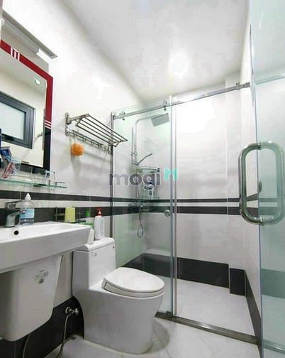 Hình ảnh NH THANH LÝ nhà q7,90m2,3pn,3wc, 2.8 tỷ, SHR