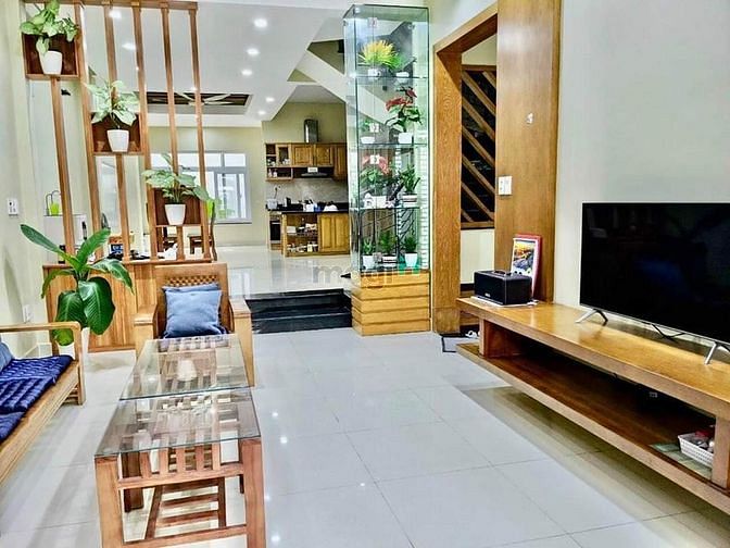 Hình ảnh NH THANH LÝ nhà q7,90m2,3pn,3wc, 2.8 tỷ, SHR