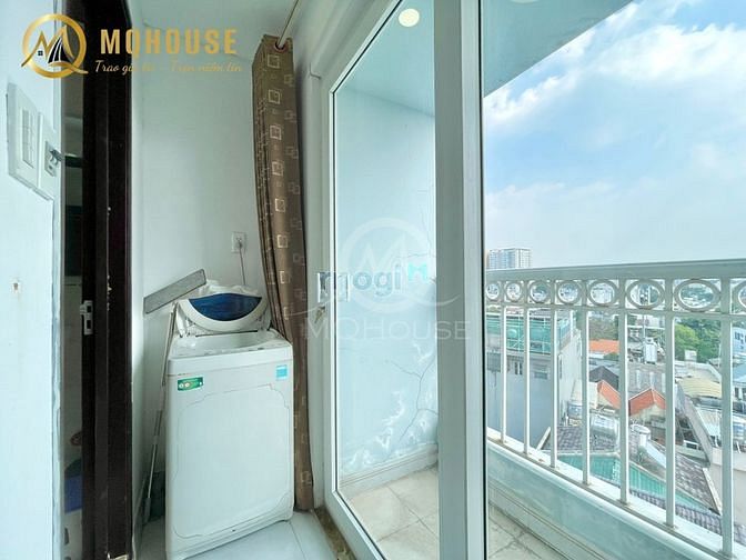 Hình ảnh Penthouse diện tích 70m2 ba mặt balcon ngay khu sân bay