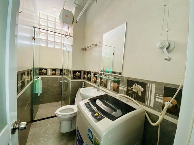 Hình ảnh DUPLEX FULL NỘI THẤT CỬA SỔ & MÁY GIẶT Lý Phục Man tiện đi quận 1,4,5