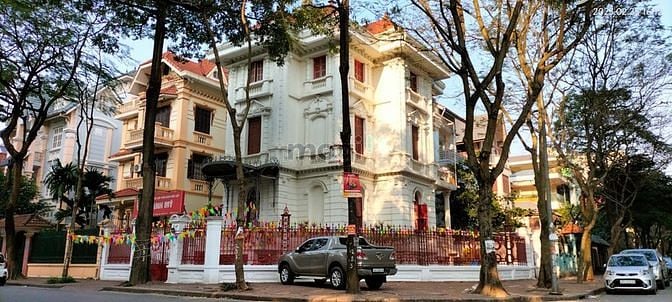 Hình ảnh Cho thuê Biệt Thự Linh Đàm, 285m2, đẹp, TT, mần non, 50tr