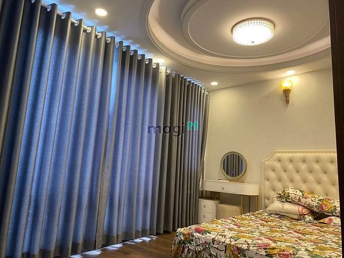 Hình ảnh Bán nhà trung tâm quận7 siêu đẹp.