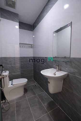Hình ảnh Cho thuê Phòng cao cấp 48 Tô Ký, giá 4tr
