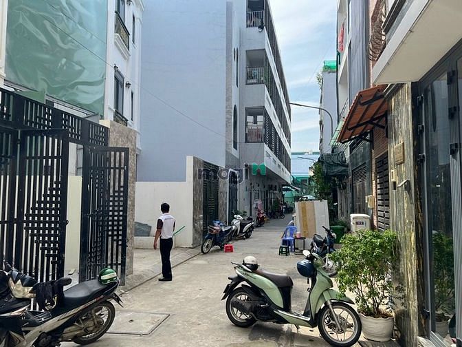 Hình ảnh Cần bán căn góc hai mặt tiền , hẻm xe hơi