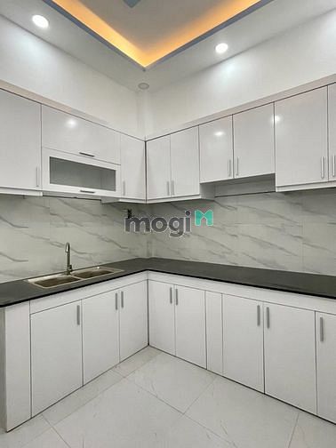 Hình ảnh Cần bán căn góc hai mặt tiền , hẻm xe hơi