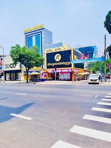 Hình ảnh Cho thuê nhà góc 2MT Phan Đăng Lưu .Quận, Phú Nhuận