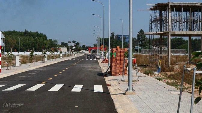 Hình ảnh Bán đất cạnh chợ khu c Vsip 2A Vĩnh Tân Uyên