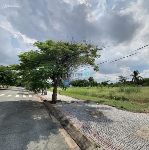 Hình ảnh Chủ đi định cư sang lô đất mặt tiền đường số 4, Phú Nhuận, quận 7.