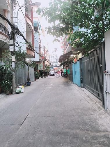 Hình ảnh Bán nhà Gần Khách Sạn Đệ Nhất, 5Tầng_DT gần 40m2_ÔTô 7 Chỗ. Giá 6.8 Tỷ
