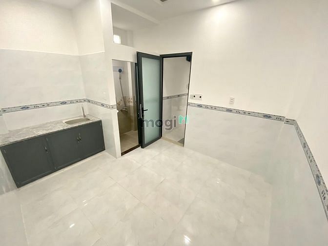 Hình ảnh CHDV Full nội thất đường Nguyễn Văn Đậu- Giờ giấc thoải mái- Thang máy
