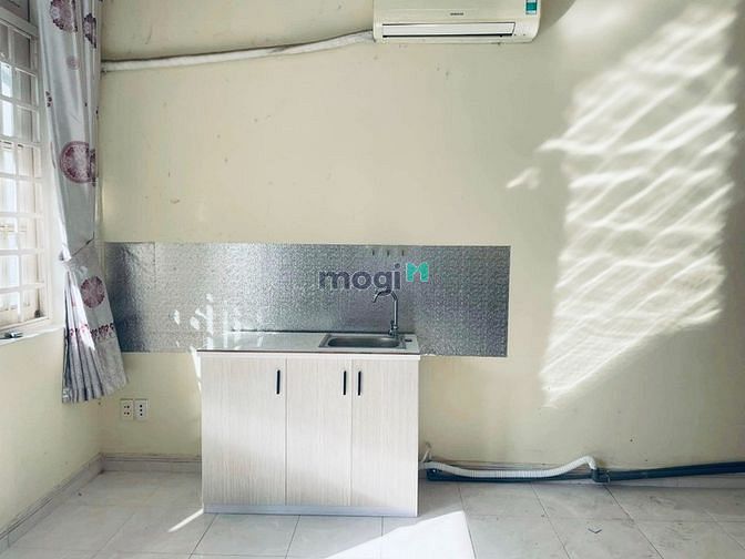 Hình ảnh CHDV P.4 Tân Bình 30m2 có ban công chỉ 5 triệu.