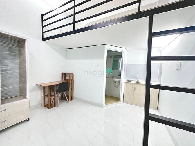 Hình ảnh 👍 DUPLEX ban công + cửa sổ lớn 👍