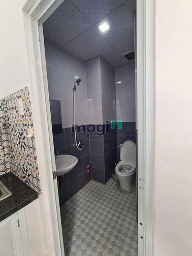 Hình ảnh CHDV full nội thất- cạnh Bx.Miền Đông- thang máy- giờ giấc tự do