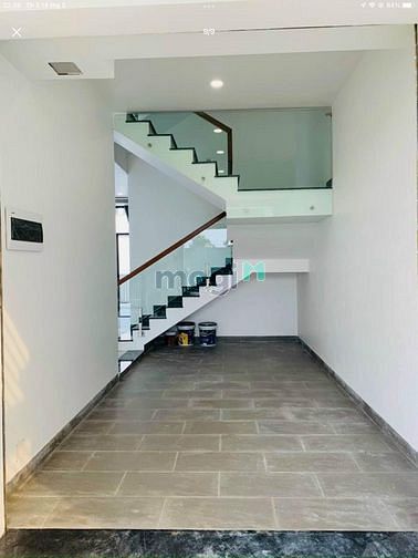 Hình ảnh Cho Thuê Biệt Thự Mới Hoàn Thiện Full Nội Thất Quận 9 Thủ Đức