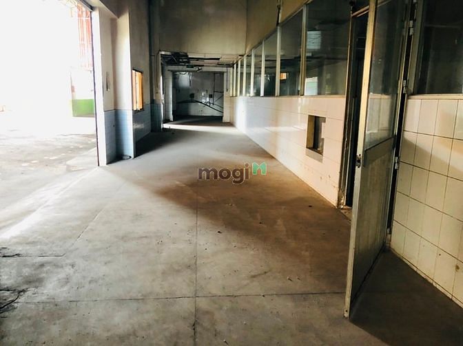 Hình ảnh Muốn thuê kho rẻ chạy khoẻ đến Kho 1132 Bình Tân 2000m2  70K/m