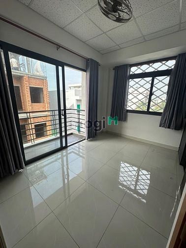 Hình ảnh chdv Ban Công siêu thoáng ngay ĐH IUH và Văn Lang cs3