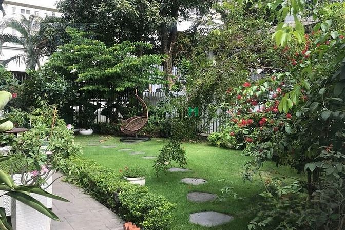 Hình ảnh Cho Thuê biệt thự đơn lập, sân vườn rộng nhà đẹp