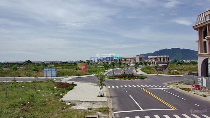 Hình ảnh Đất Biển Đà Nẵng Chỉ 2 Tỷ 2  Sinh Lời X2 X3 Không Cần Xây Dựng.