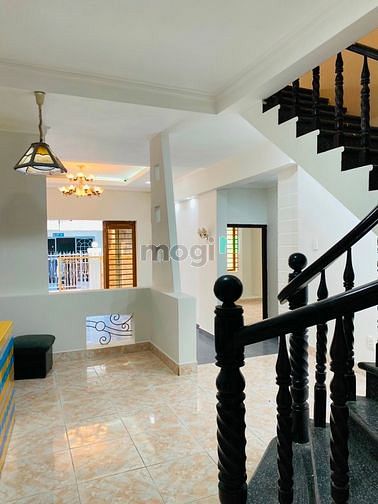 Hình ảnh Cho thuê nhà 4PN hẻm oto ngay nhà thờ Tân Mai