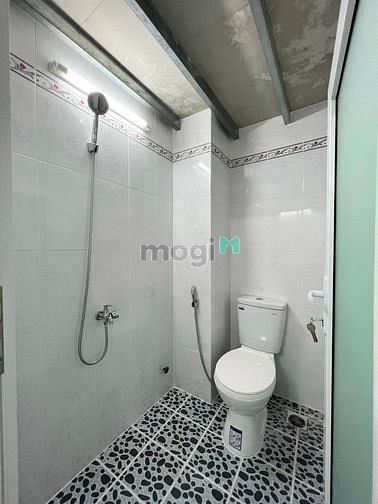 Hình ảnh CHDV có gác cho thuê Quận 2 giá hạt dẻ
