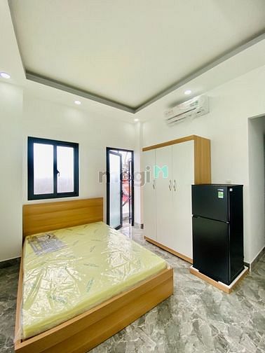 Hình ảnh Phòng studio full nội thất Nơ Trang Long, Ban công, cửa sổ, thang máy