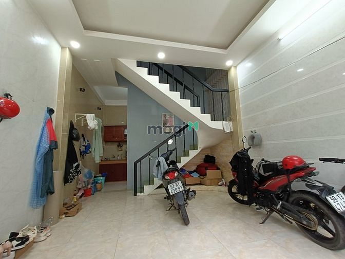 Hình ảnh Nhà Hẻm Lạc Long Quân - 4.1x7.8m - 1 Lầu Đúc