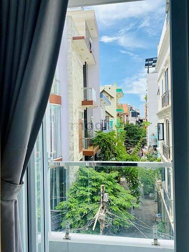 Hình ảnh CHDV Studio Hoa Đào, full nội thất, cửa sổ, ban công, thang máy