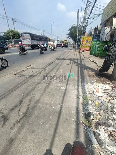 Hình ảnh Cho thuê xưởng dt 1200m2 giá 150tr MT Ql1a Bhh