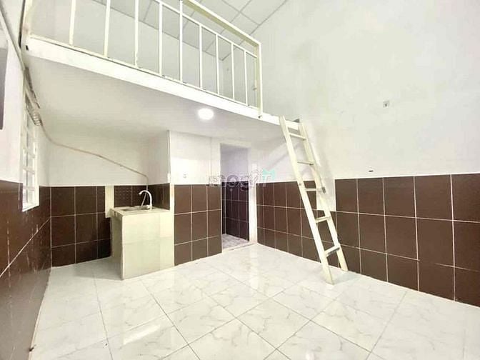 Hình ảnh Phòng trọ Tân Phú, 25m2, nhà có hầm xe thang máy