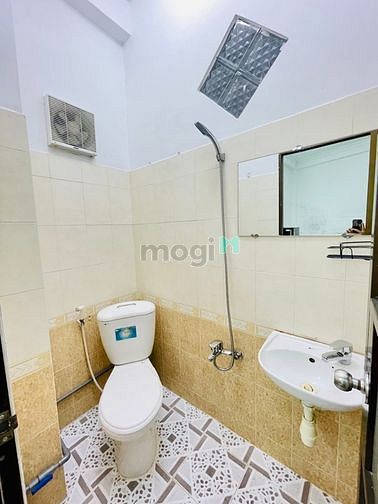 Hình ảnh Ban Công FULL NT CV Lê Thị Riêng trung tâm Quận 10