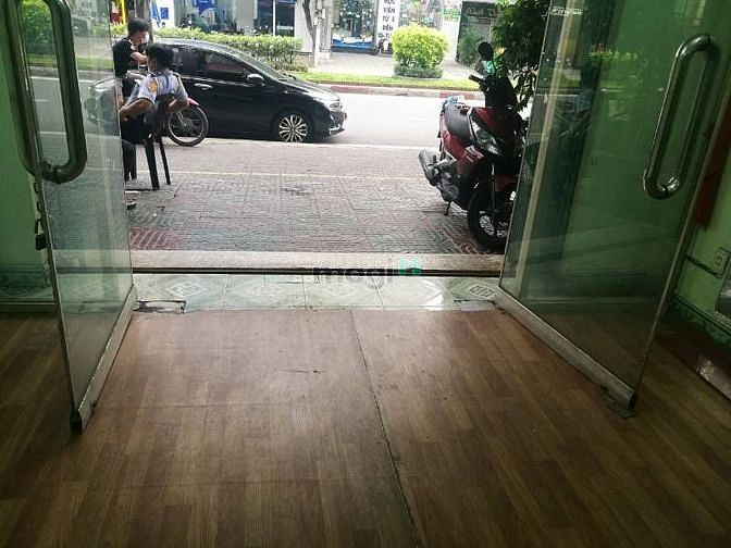 Hình ảnh cho thuê mặt tiền đường Bàu Cát đôi 9p