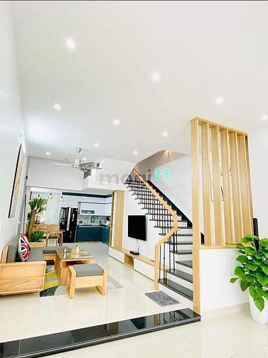 Hình ảnh Nhà hxh 56m2 đường Phạm Văn Bánh. SHR