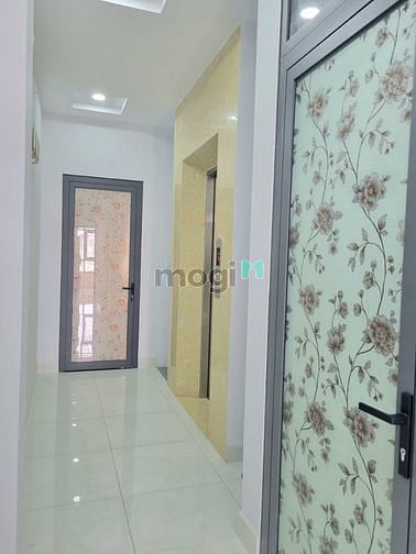 Hình ảnh CHDV FULL NT ngay Ngã Tư Lạc Long Quân Âu Cơ