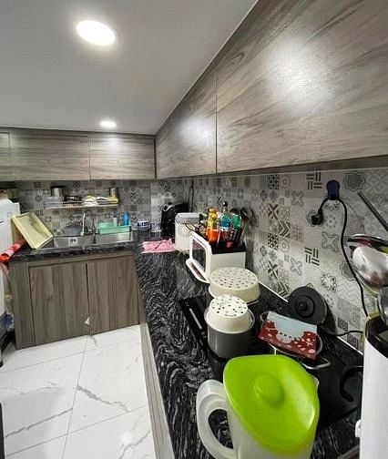 Hình ảnh Bán Gấp nhà hẻm ĐẤT THÁNH - 4 TẦNG - SHR - 1.55 Tỷ
