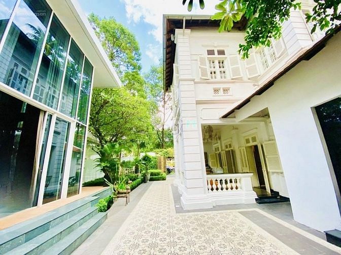 Hình ảnh Cho Thuê Biệt Thự 1200m2 đất góc ngã tư Điện Biên Phủ + Lê Quý Đôn