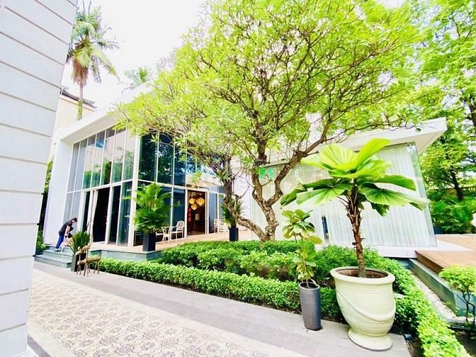 Hình ảnh Cho Thuê Biệt Thự 1200m2 đất góc ngã tư Điện Biên Phủ + Lê Quý Đôn