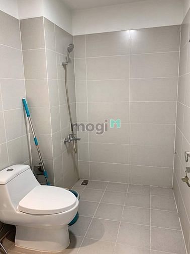 Hình ảnh Cần bán gấp căn 2PN chung cư D-VELA Quận 7  Diện tích : 70m2, 2PN 2W