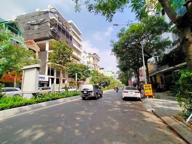 Hình ảnh Gấp! Cần bán đất phố Lạc Long Quân, Tây Hồ, chỉ  ra phố oto tránh 178m