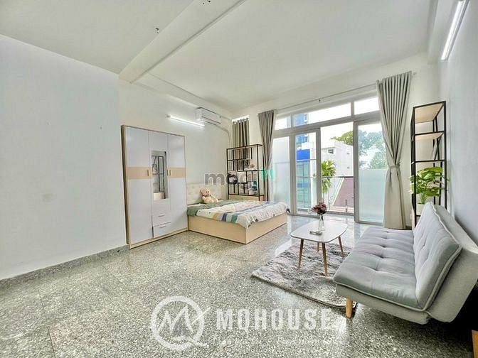 Hình ảnh ☘️Mb6623 nạp rút nhanh chóng Ban Công Cửa sổ Sáng- K300 đường C18- Hoàng Hoa Thám
