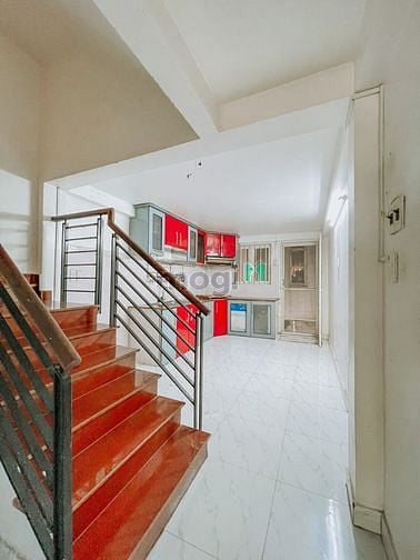 Hình ảnh Cho thuê nhà nguyên căn 5pn Lê Văn Sỹ, Tân Bình