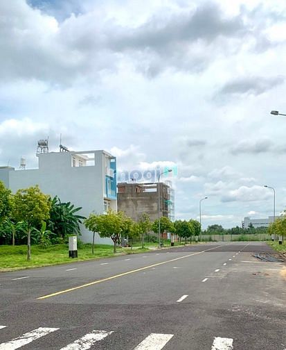 Hình ảnh Khai trương mở bán lô đất mặt tiền Đỗ Xuân Hợp, quận 2. Dt 85m2. SHR.