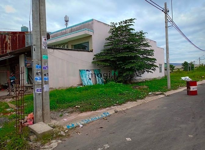 Hình ảnh Thanh lí lô đất 100m2 Giá 2.2tỷ KDC Đại Phú ,Bình Chánh. Sổ hồng riêng