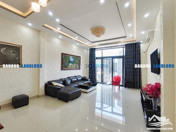 Hình ảnh Nhà đẹp 4 phòng ngủ gần Vincom - B211