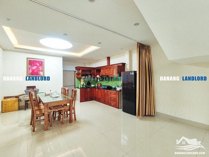 Hình ảnh Nhà đẹp 4 phòng ngủ gần Vincom - B211