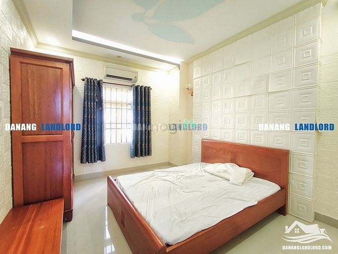 Hình ảnh Nhà đẹp 4 phòng ngủ gần Vincom - B211